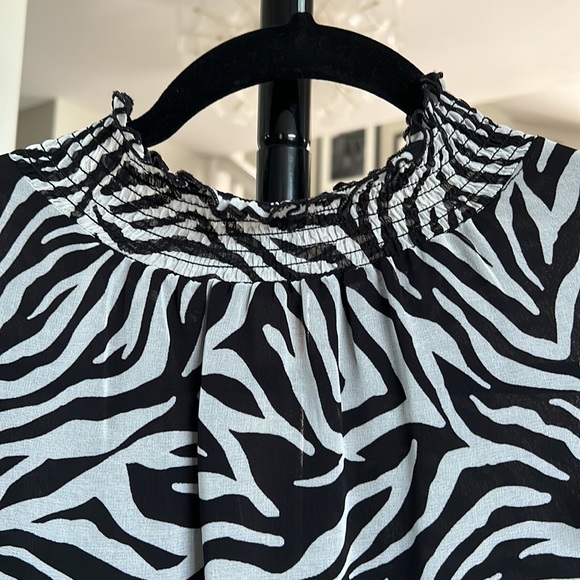 1 State- zebra striped blouse - Picture 3 of 7